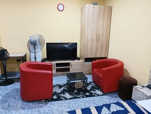 Living area - Studio apartment for shortlet in a quiet fully Serviced Estate 24hr power supply (Port Harcourt)