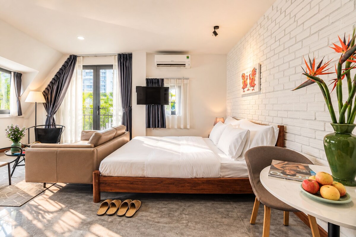 Studio with Spa Bath | มินิบาร์, ตู้นิรภัยในห้องพัก, โต๊ะทำงาน, พื้นที่ทำงานแบบใช้แล็ปท็อป