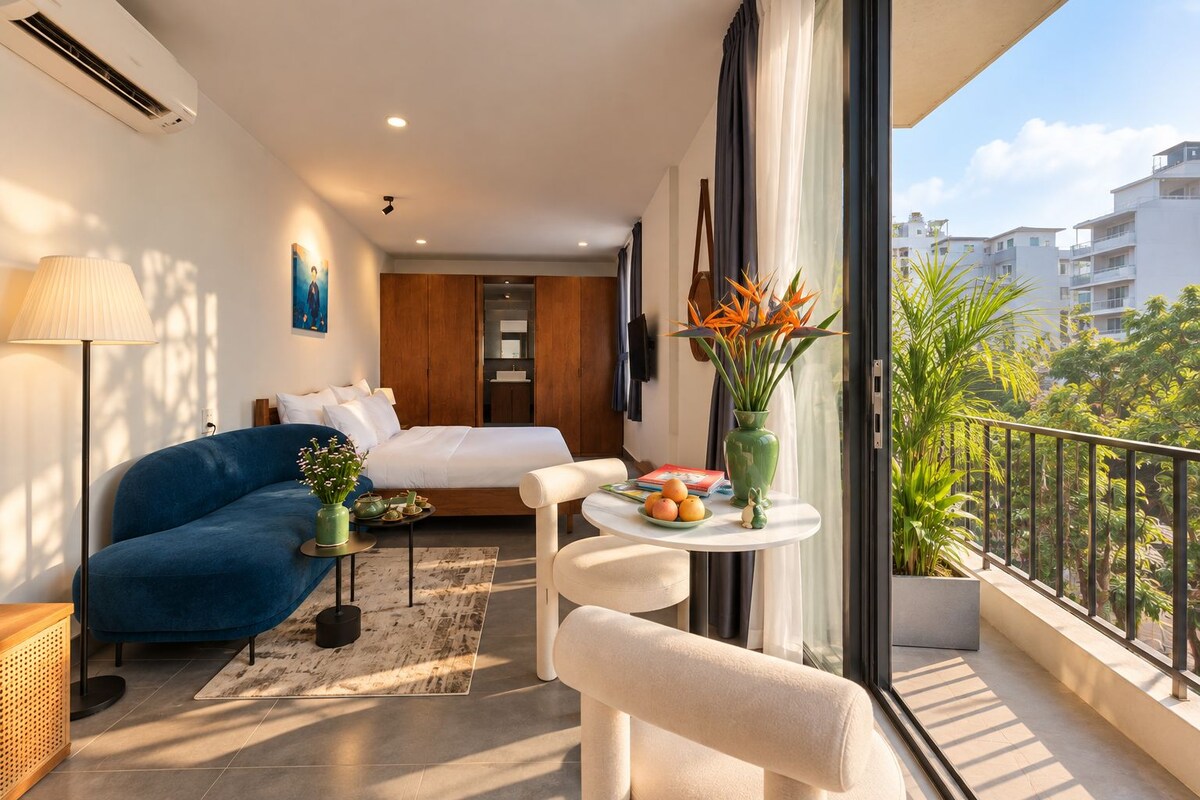 Studio with King Size Bed | มินิบาร์, ตู้นิรภัยในห้องพัก, โต๊ะทำงาน, พื้นที่ทำงานแบบใช้แล็ปท็อป