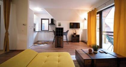 Forest Nest with mountain view