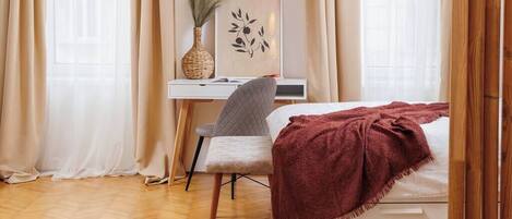 1 habitación, tabla de planchar con plancha, wifi y ropa de cama