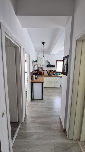 Refrigerador, microondas, parrilla de estufa y lavavajillas