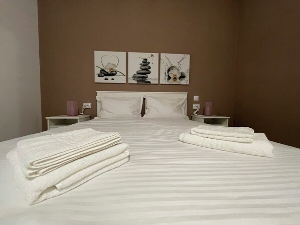 2 bedrooms, WiFi, bed sheets