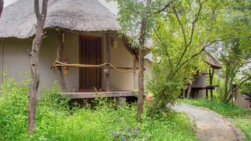 Standard Chalet | 1 bedroom, minibar, desk, bed sheets