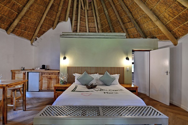 Standard Chalet | 1 bedroom, minibar, desk, bed sheets