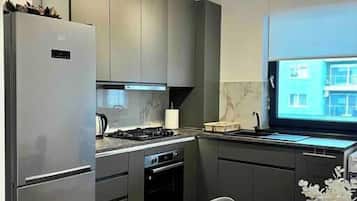 Macchina per tè/caffè, frigorifero, microonde, forno