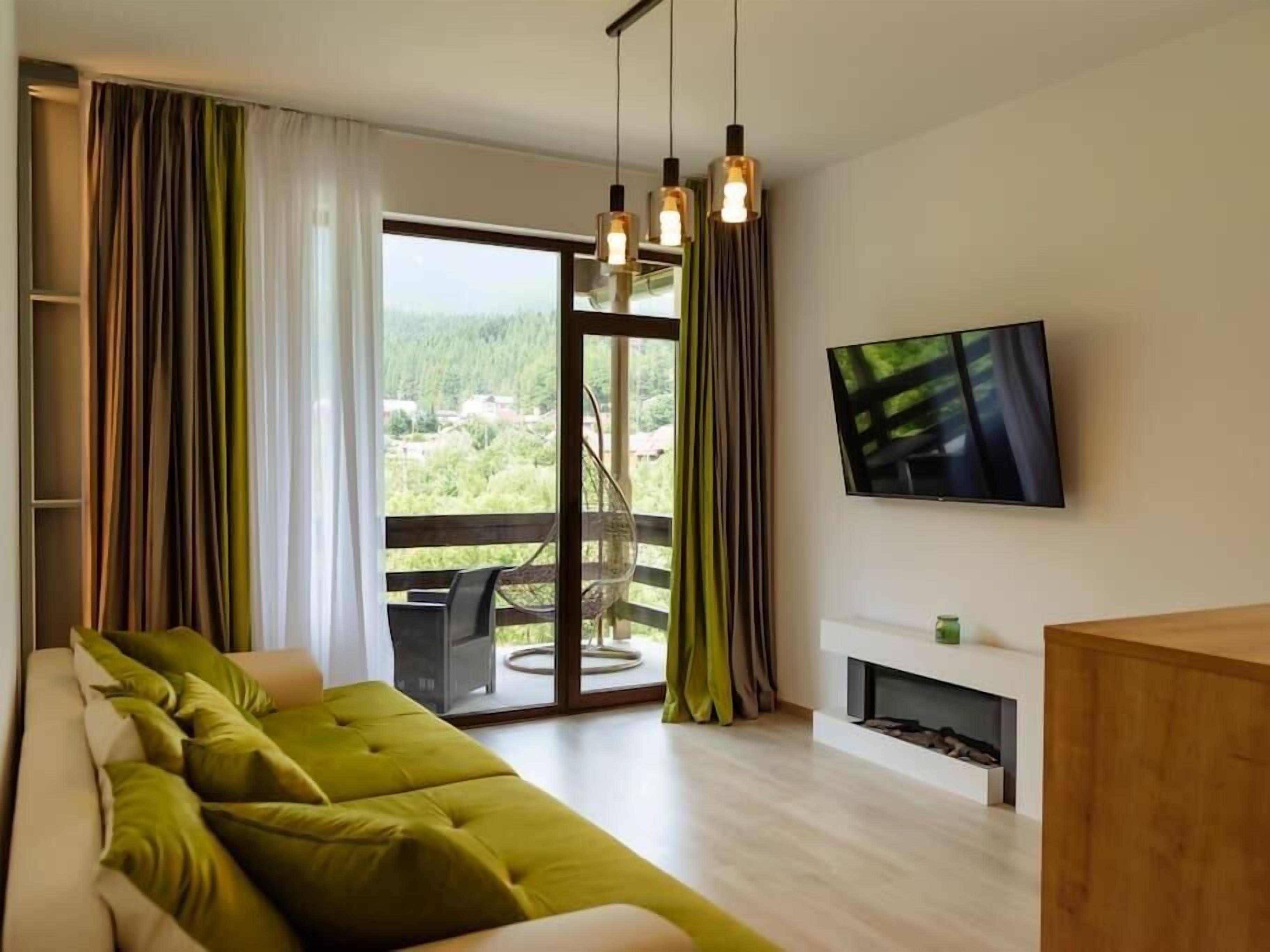 Télévision, cheminée