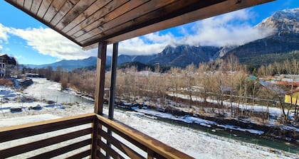 Chalet Cati Riverfront and Mountain View | Baby Crib