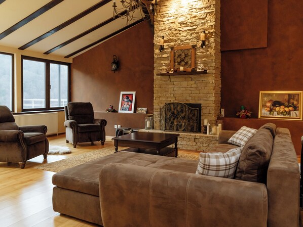 Smart TV, fireplace, video games