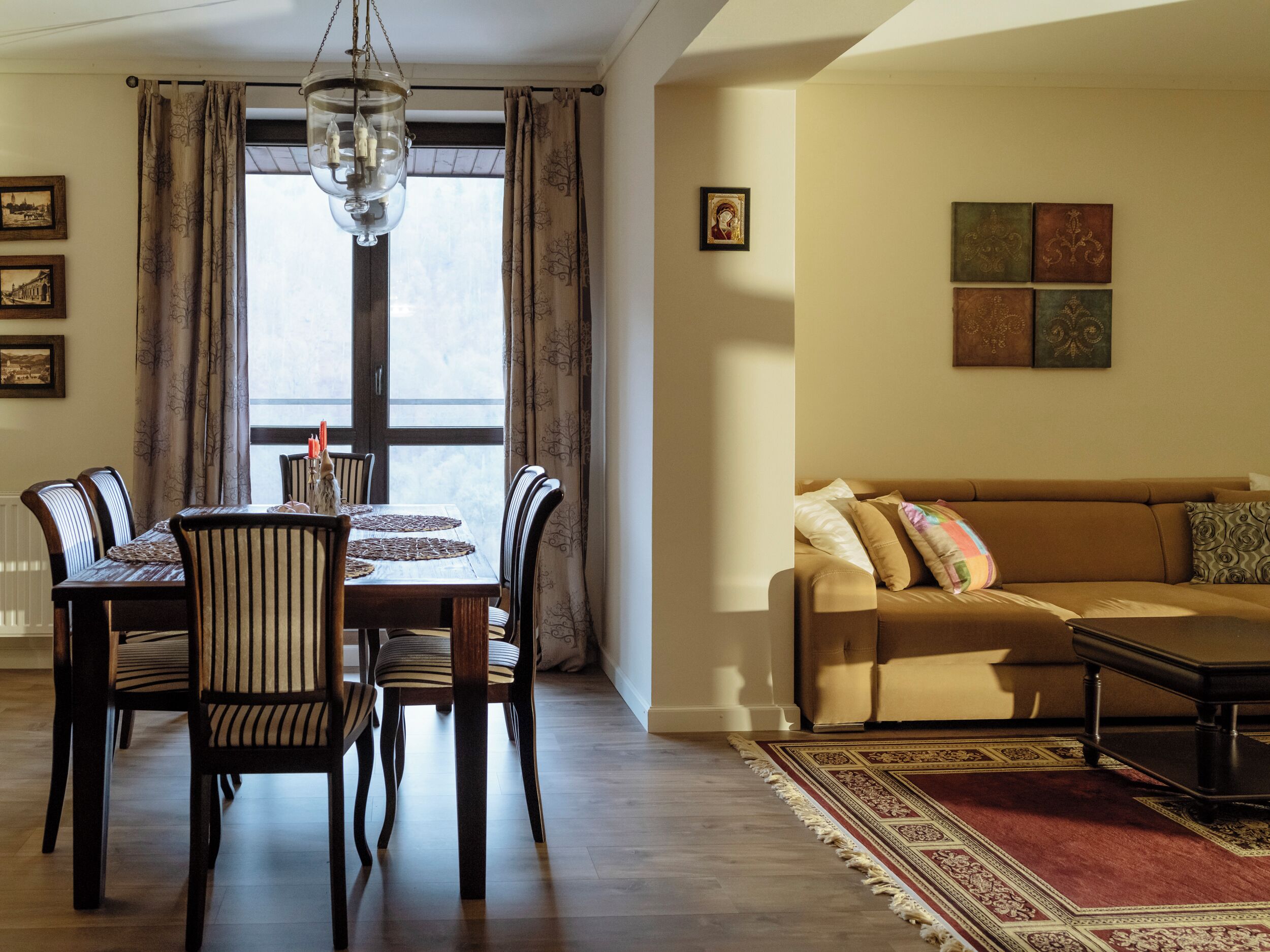 Smart TV, fireplace, video games