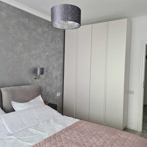 1 bedroom, iron/ironing board, free WiFi, bed sheets