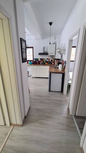 冰箱、微波炉、炉灶、洗碗机