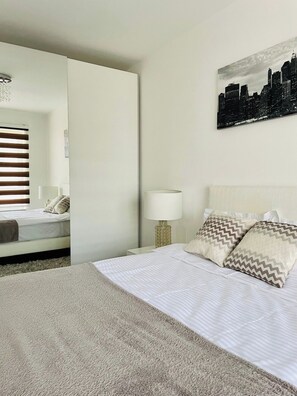 1 chambre, bureau, fer et planche Ă repasser, Wi-Fi