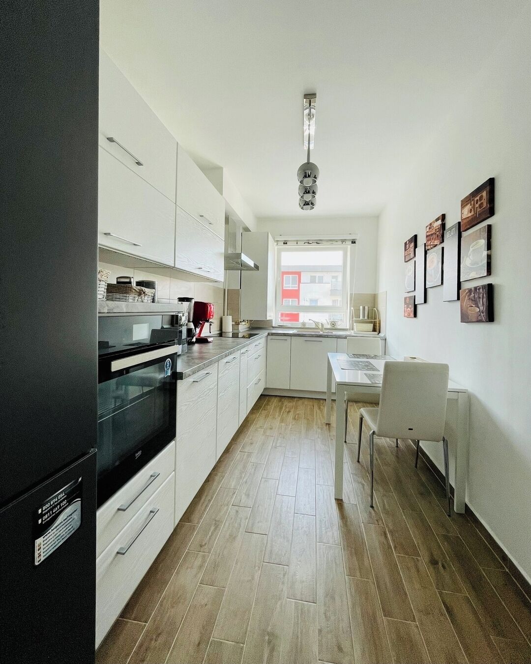 電子レンジ、オーブン、コンロ、コーヒー / ティーメーカー