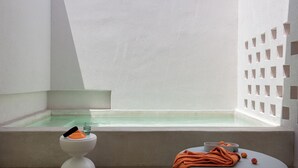 Uklassifisert bilde, 2 av 52, knapp