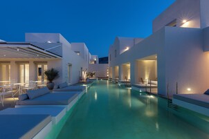 1 多间卧室、高档床上用品、迷你吧、办公桌