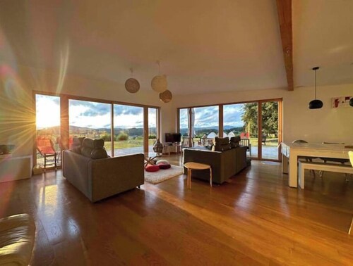 Maison de campagne avec jacuzzi et vue panoramique