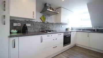Basic Apartment | Private kitchen