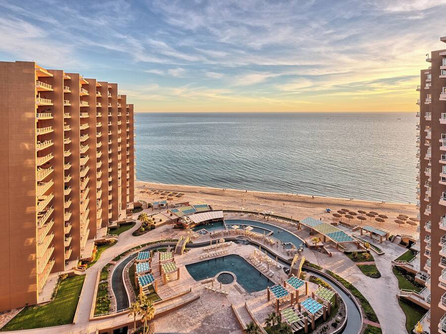 6 outdoor pools, a heated pool