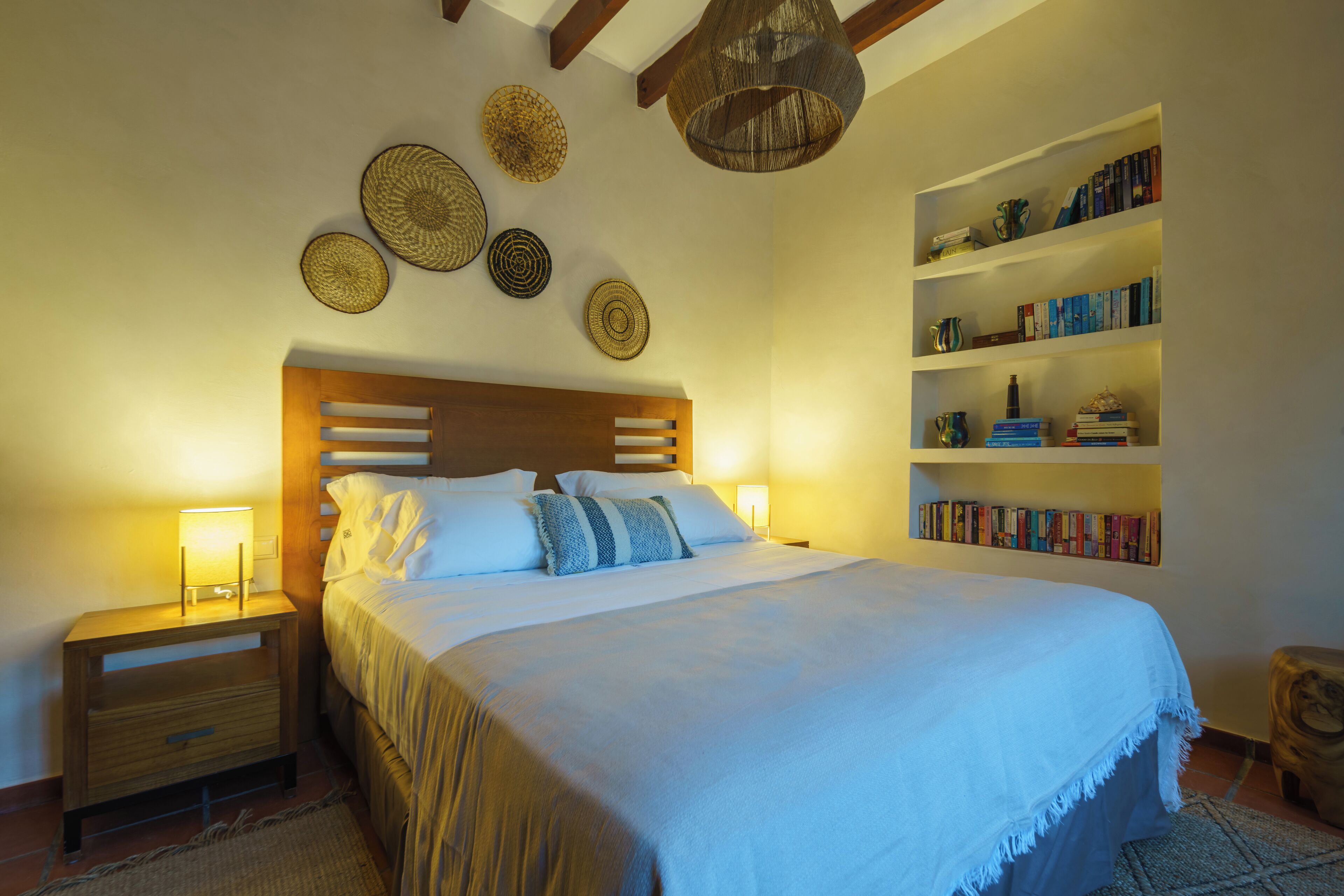 Deluxe Villa | Frette Italian sheets, premium bedding, down comforters