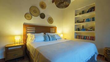 Deluxe Villa | Frette Italian sheets, premium bedding, down comforters