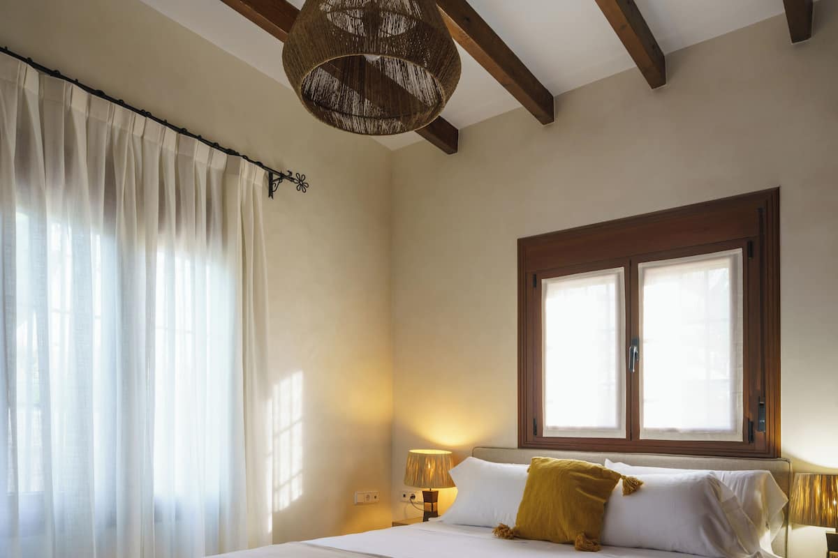 Deluxe villa, 2 slaapkamers, uitzicht op zee | 1 slaapkamer, Italiaanse Frette-lakens, luxe beddengoed