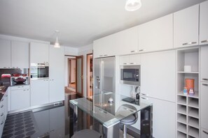 全景公寓 | 私人厨房 | 微波炉、烤箱