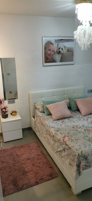 1 bedroom, iron/ironing board, WiFi, bed sheets - Concerts. Beaches. Partys Kaysurfing. Winsurfing. Snorkeling. Barbacue, more.  (Granadilla de abona)