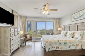 3 habitaciones, tabla de planchar con plancha y cuna de viaje