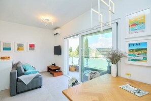 Apartment (1 Bedroom) | Living area