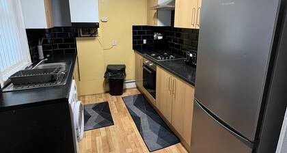 Dilston House, 4 Bedrooms, 5 min From City Centre