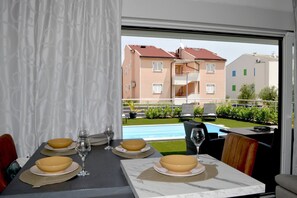 Villa, 2 Bedrooms, Smoking, Private Pool | Dining