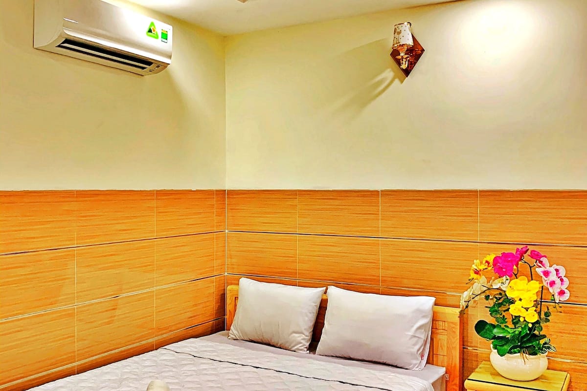 Standard Room | 1 bedroom, individually decorated, individually furnished, desk