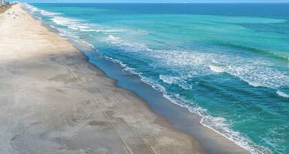 Price Drop-Book Now! Oceanfront, Heated Pool