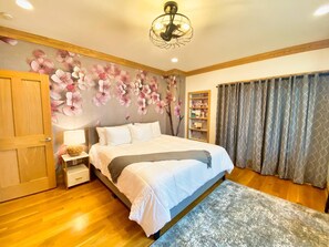 4 bedrooms, iron/ironing board, travel cot, WiFi