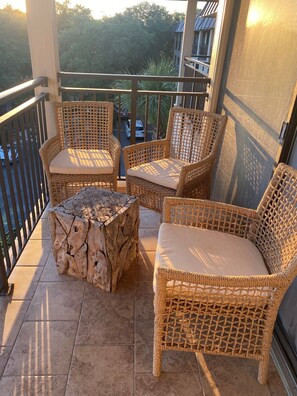 Property grounds - Beautifully Decorated Villa, Great Ocean View! (Hilton Head)