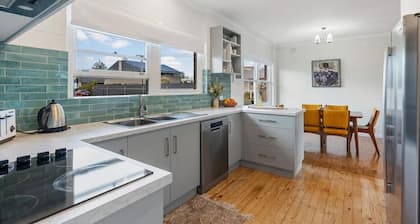 4 Kareena Ave, Encounter Bay - Sea Views