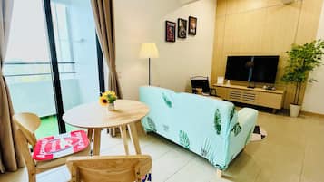 Apartamento, 1 habitación, balcón, vistas al mar | Zona de estar