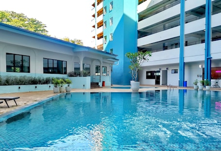 Apartment, 1 Bedroom, Balcony, Ocean View | Pool | Outdoor pool