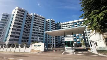 Apartamento, 1 quarto, sacada, vista para o oceano | Fachada