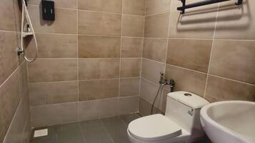 Apartment, 1 Bedroom, Balcony, Ocean View | Bathroom