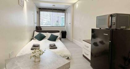Remarkable 1-bed House in London