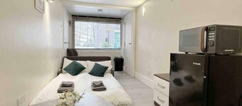Remarkable 1-bed House in London