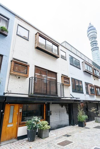 Remarkable 1-bed House in London