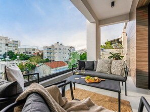 Appartamento, 2 camere da letto, balcone, vista città | Balcone
