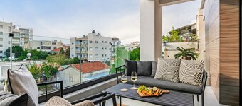 Sanders Premier - Cozy 2 bdr apt With Balcony