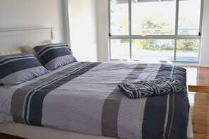 4 Schlafzimmer, Reisekinderbett, kostenloses WLAN, Bettwäsche