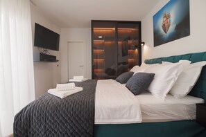 Villa | 3 bedrooms, in-room safe, iron/ironing board, free WiFi - Villa Srdella (Podstrana)
