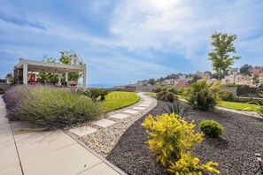 Courtyard - Villa Srdella (Podstrana)
