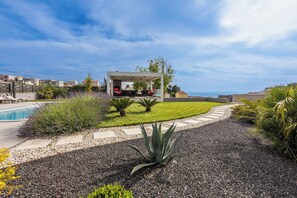 Courtyard - Villa Srdella (Podstrana)